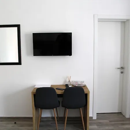 Royal Apartment *